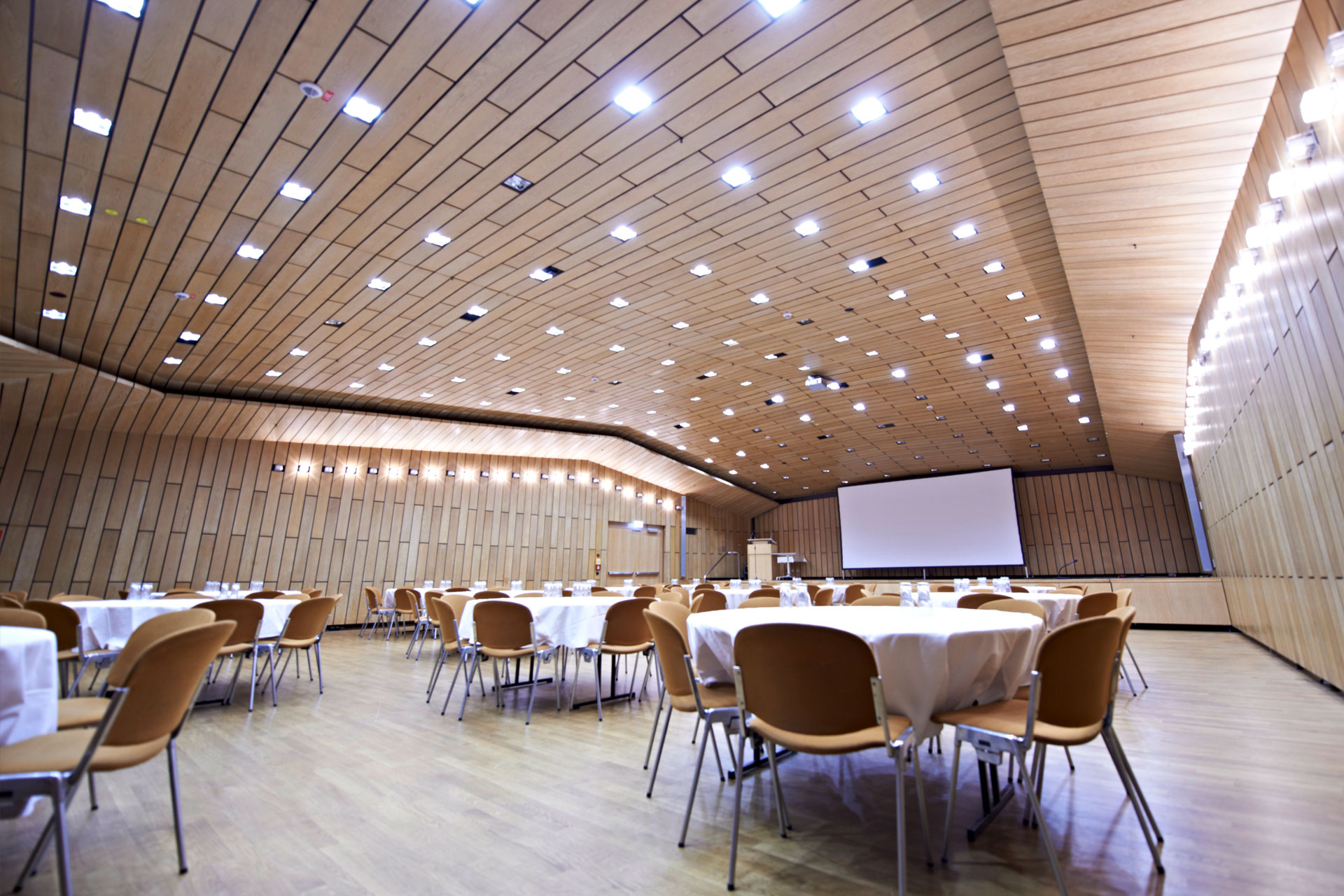 Nägel Erlangen Heinrich-Lades-Halle Kleiner Saal Bankettbestuhlung